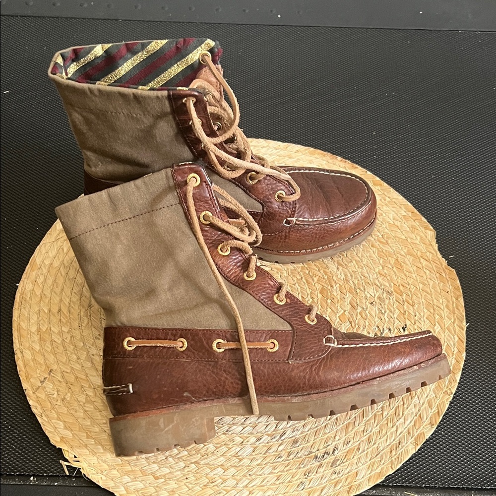 Sperry Vintage Leather Brown and Tan Lace-Up Boots